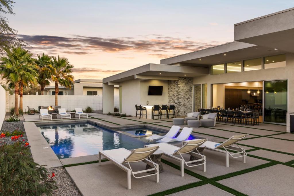 Coachella Work-from-Anywhere Getaway with Private Pool & Spa