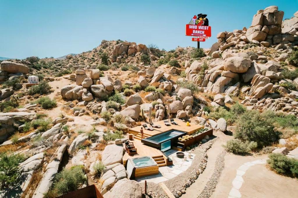 Joshua Tree Oasis with Drive-in Movie Theater & Private Pool